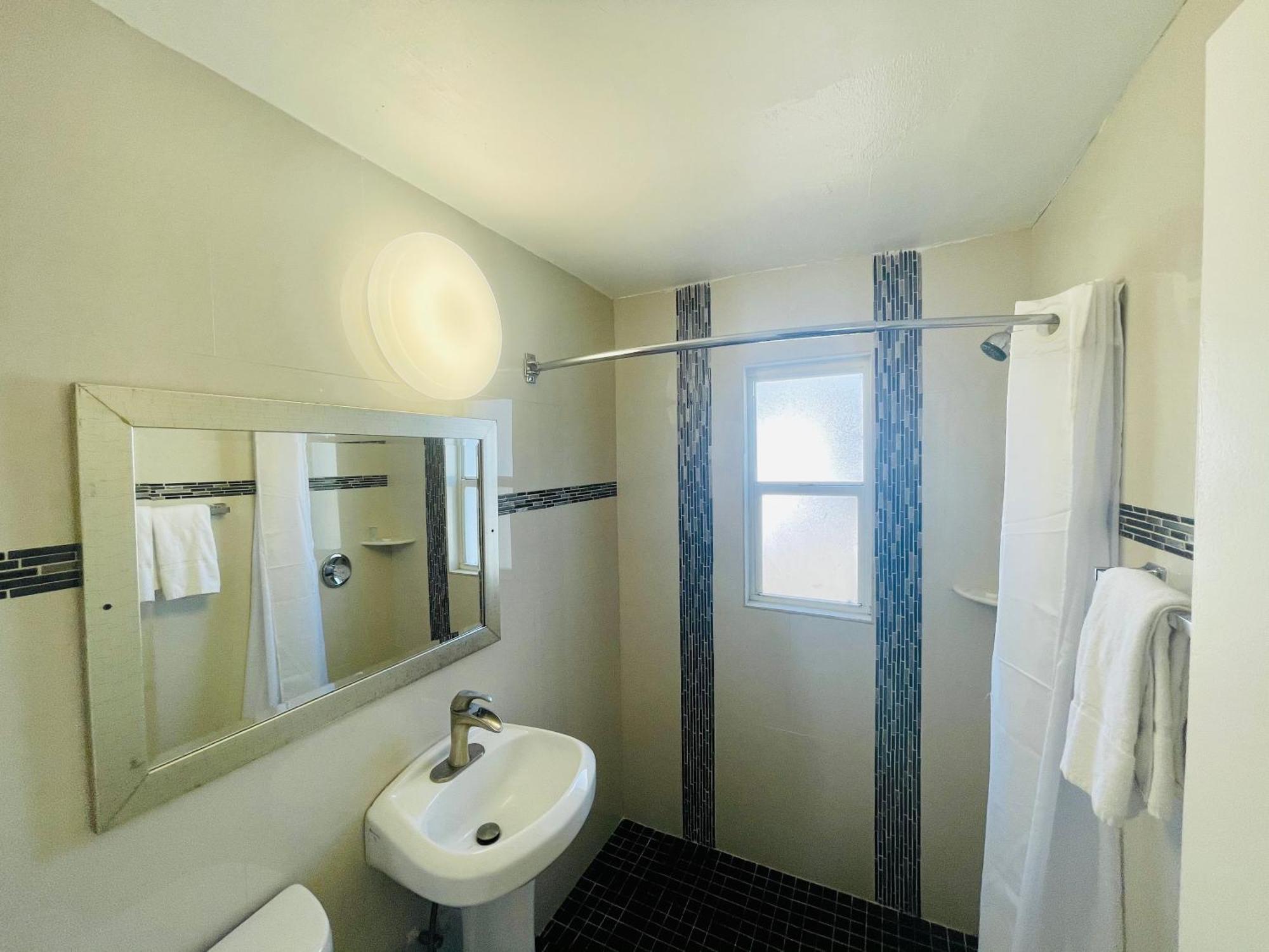 Siesta Inn Sarasota - Indian Beach Room photo